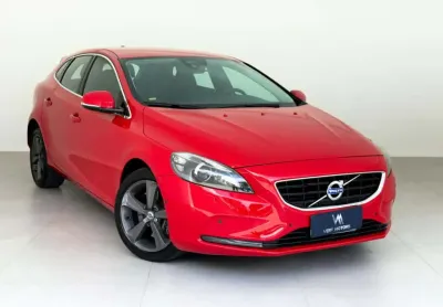 Volvo v40 t4 dynamic 2015