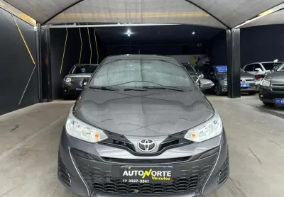 Toyota Yaris Hatch Flex Automático