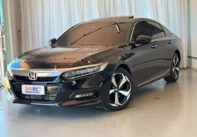 Honda accord sedan touring 2.0 tb 16v aut.