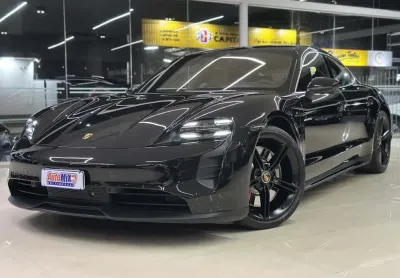 Porsche taycan 4s (elétrico)