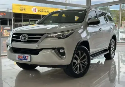 TOYOTA HILUX SW4 SRX 4x4 2.8 TDI 16V Dies. Aut.