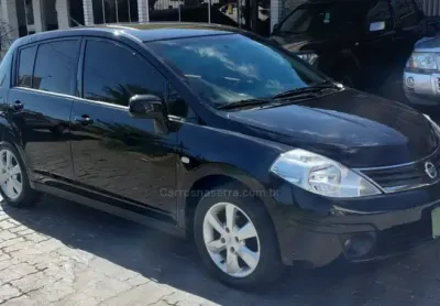 Manual com teto e bancos em couro 