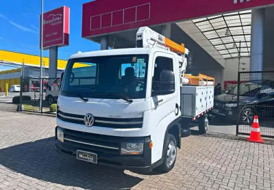 VOLKSWAGEN EXPRESS Com braço articulado cesto aéreo
