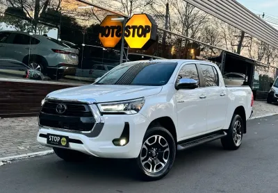 Toyota hilux srx 2.8 turbo diesel 4x4 com câmbio automático 