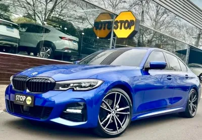 A bmw dos sonhos pode ser sua - bmw 320i m sport ano 2022 na cor mais desejada - azul portimao