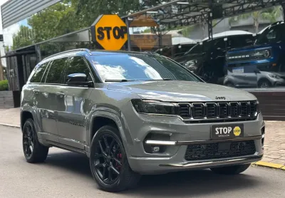 Jeep Commander Blackhawk 2025 - VERSÃO 7 LUGARES 4X4 GASOLINA DE 272CV