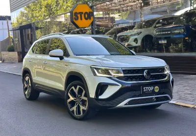 Taos Highline 1.4 TSI ano 2024 - COM APENAS 23.300 KM E COM GARANTIA DE FÁBRICA ATÉ 2028