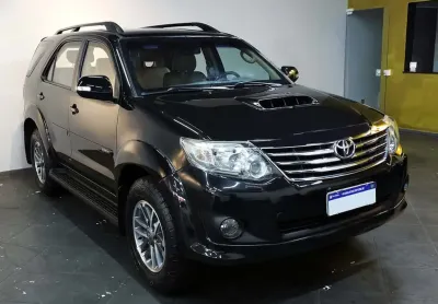 Toyota hilux sw4 srv d4-d 4x4 3.0 tdi dies. aut