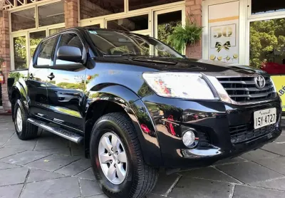 Toyota HILUX 2.7 SR 4X2 CD 16V FLEX 4P AUTOMÁTICO