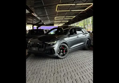 Audi q8 perf.black 3.0 tfsi quat. s-tr/(híb.)