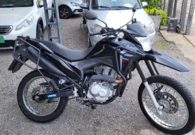 Honda nxr em ótimo estado  venha conhecer nossa loja!