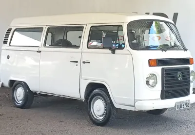 Kombi 1.4 std único dono