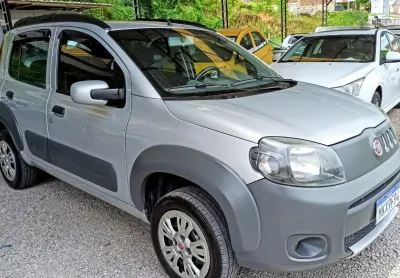 Uno 1.0 Way em excelente estado de conservação, completo..