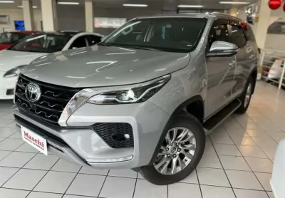 Toyota hilux sw4 2.8 d-4d turbo diesel srx 7l 4x4 automático
