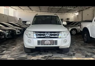Mitsubishi pajero hpe d 2014