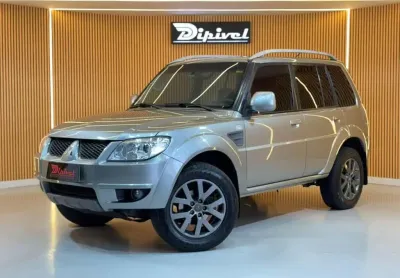Mitsubishi pajero tr4 flex 2.0 4x2 2013