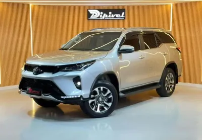 Toyota hilux sw4 srx 2.8 4x4 2024