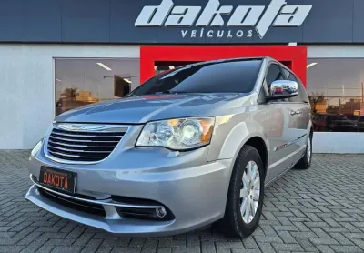 Chrysler town country 2015