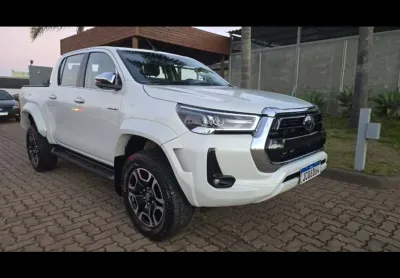 Toyota hilux 2.8 d-4d turbo diesel cd srx plus 4x4 automático