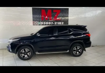 Toyota hilux sw4 2.8 srx 4x4 7 lugares 16v turbo intercooler diesel 4p automático
