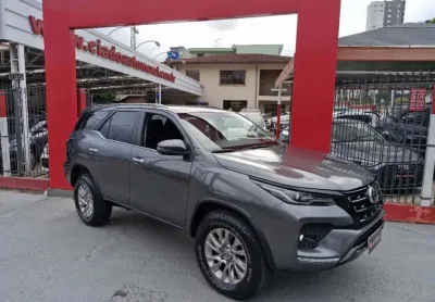 Toyota hilux sw4 2.8 d-4d turbo diesel srx 4x4 automático