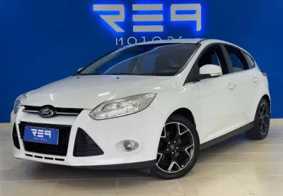 Ford focus titanium 2.0 16v 2015