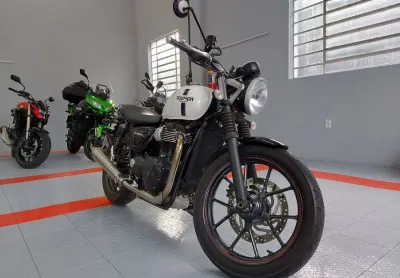 Street twin 900
