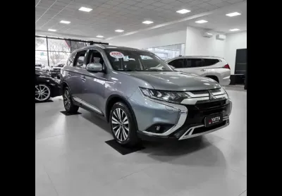 Mitsubishi outlander 2.2 mivec di-d diesel hpe-s awd automático