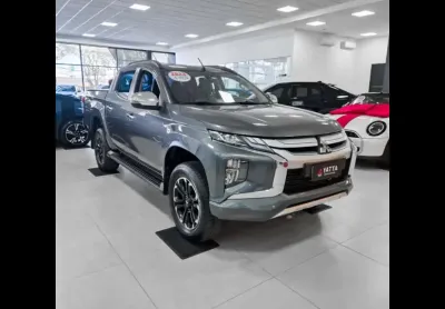 Mitsubishi l200 triton 2.4 16v turbo diesel sport hpe cd 4p 4x4 automático