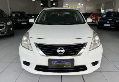 Nissan versa 1.6 sv flex 2014