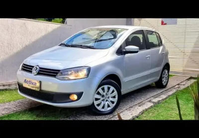 Volkswagen Fox 1.6 MI 8V FLEX 4P MANUAL 2013/2013 - Prata - 2013/2013