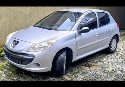 Peugeot 207 1.4 XR 8V FLEX 4P MANUAL  2009/2009 - Prata - 2009/2009