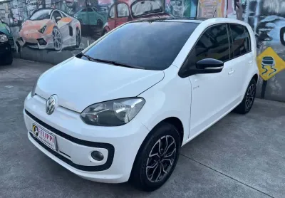 Volkswagen Up move 1.0 TSI Total Flex 12V 5p  - Branca - 2016/2017