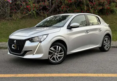 Peugeot 208 allure at 2022
