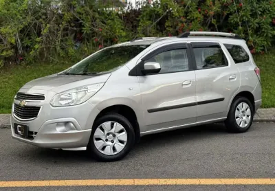 Chevrolet spin 1.8l mt lt 2013