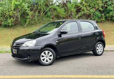 Toyota etios hb x 2015
