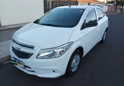 Chevrolet onix 1.0 lt 4 cc 8v 2014 / 2015 - baixo km qualidade  !