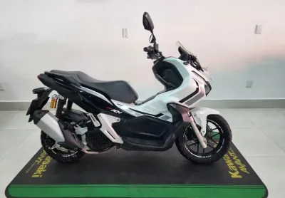 Honda adv 150