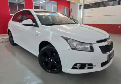 Chevrolet cruze lt hb 2013