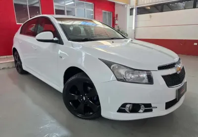 Chevrolet cruze lt hb 2013