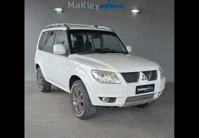 Mitsubishi pajero tr4 flex hp 2013