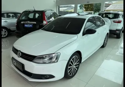 Volkswagen jetta 2.0 tsi highline 211cv gasolina 4p tiptronic