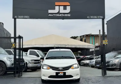 Etios x financia 100%