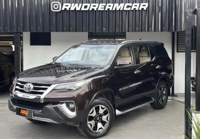 Toyota hilux sw4 sw4 srx diamo. 4x4 2.8 tb die aut.