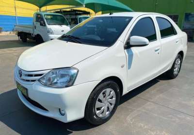 Toyota etios 1.5 platinum 16v 4p