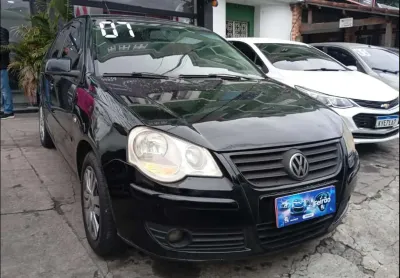 Volkswagen polo sedan 1.6 mi total flex 8v 4p - preta - 2006/2007
