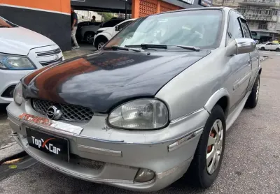 Chevrolet corsa sedan super milenium 1.0 mpfi 16v - prata - 2001/2001