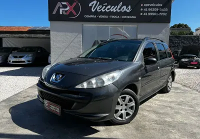 Peugeot 207 sw xr, motor 1.4, ano 2012 completa, excelente espaço interno.
