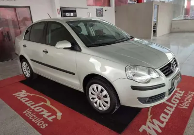 Volkswagen polo sedan 1.6 2010