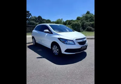 Chevrolet onix 1.4 lt 2014